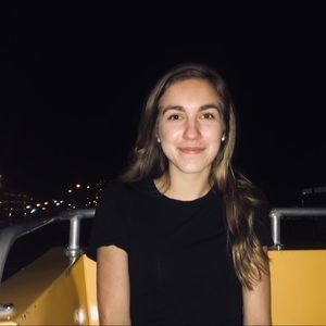 Meet your Posher, Elissa